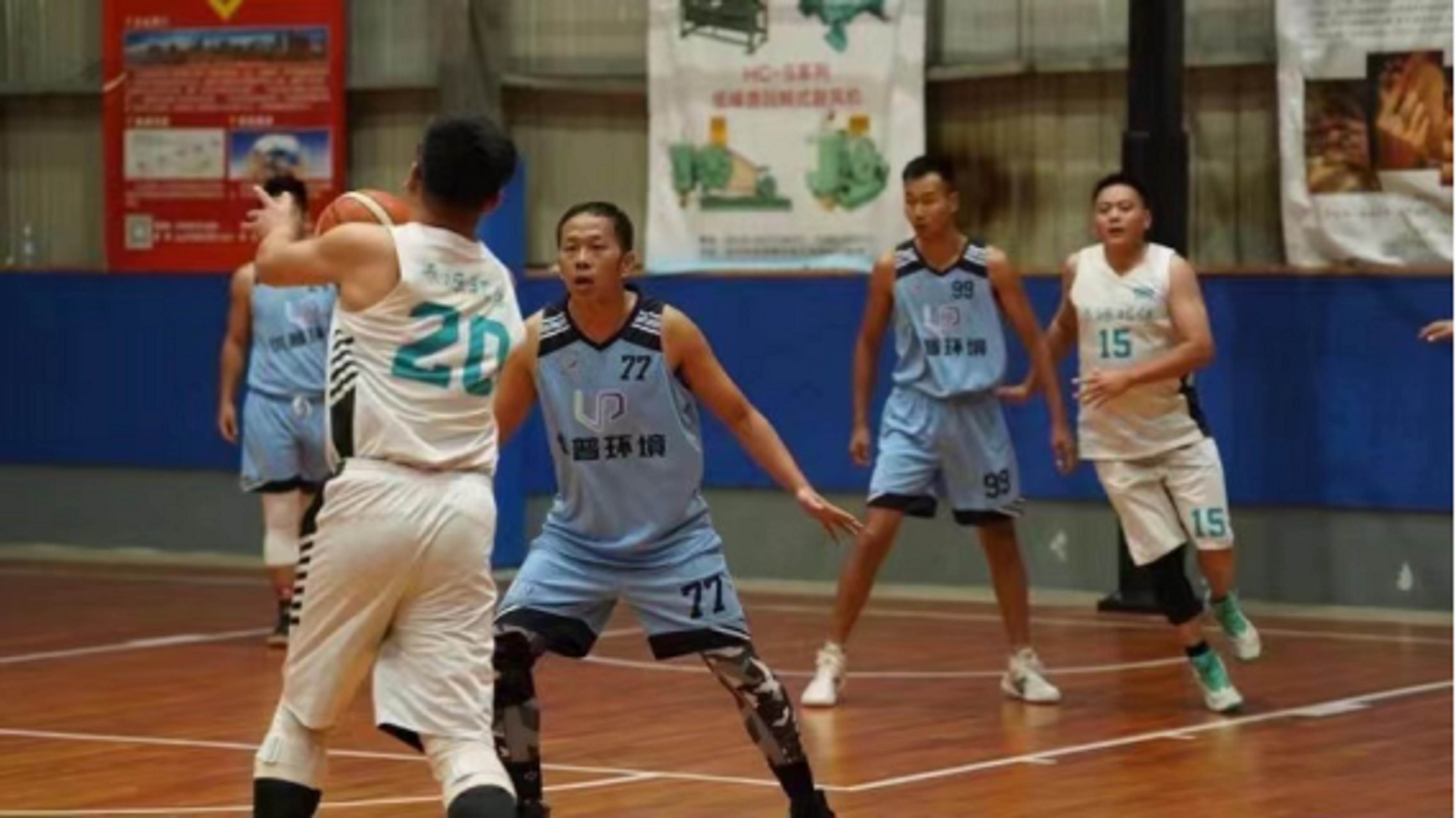 喜訊：公司籃球隊(duì)勇奪“鵬鷂”杯環(huán)保人籃球賽冠軍！(圖7)